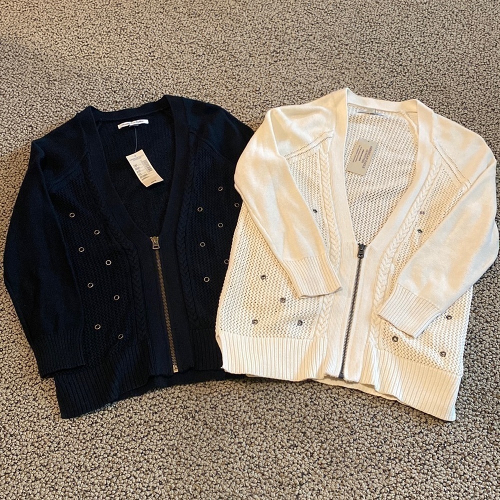 NWT Bundle of 2 American Eagles Outfitters Zip Up Cardigan Sweaters Size XS
